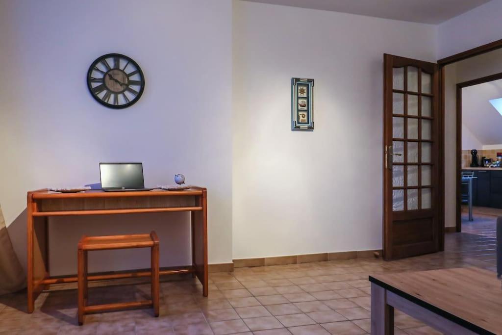 Le Saint-Cyr, Centre-Ville, Cosy, Spacieux Issoudun Dış mekan fotoğraf